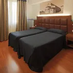 Terminus & Plaza 3* 피사