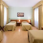מלון Terminus & Plaza 3*