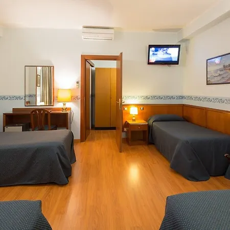 Terminus & Plaza 3* Pisa