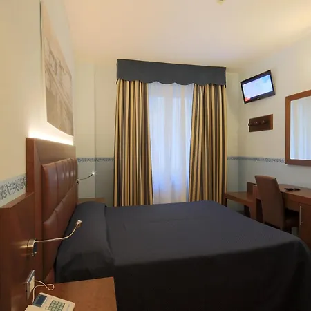 Terminus & Plaza 3* Pisa