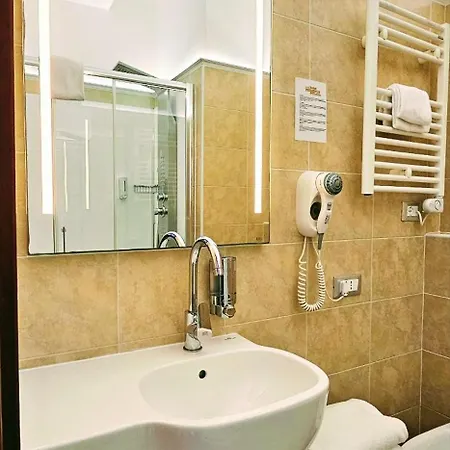 Terminus & Plaza Szálloda 3*