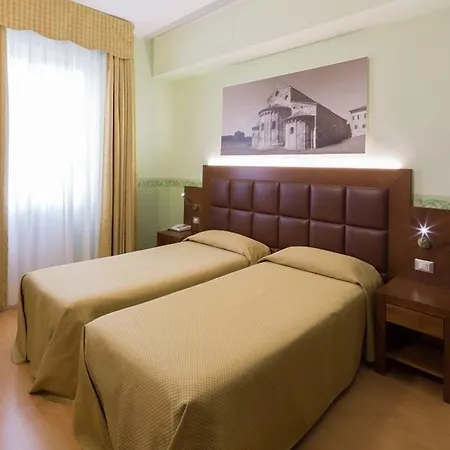 Terminus & Plaza 3* Pisa